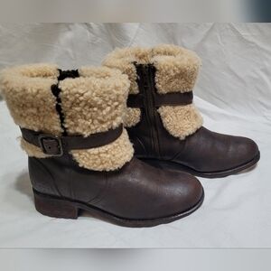 UGG BLAYRE LODGE BOOTS size7